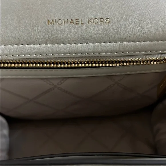 Michael Kors Beige Leather Handbag - Picture 6 of 8